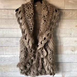 🎯HOST PICK🎯- Crochet sweater 🧶